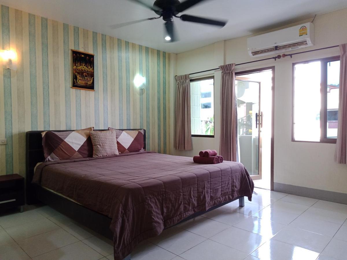 Living Room Guesthouse & Cafe Bar Karon Екстер'єр фото