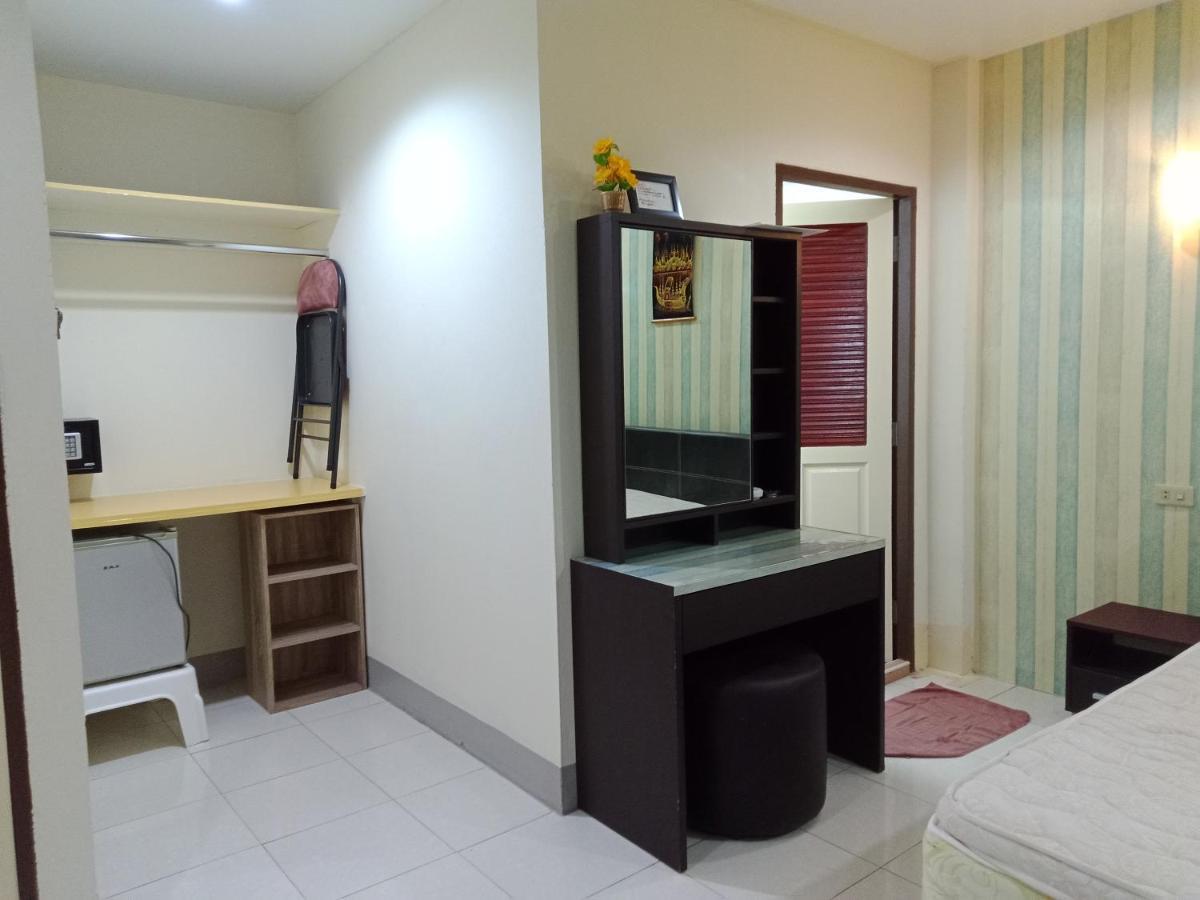Living Room Guesthouse & Cafe Bar Karon Екстер'єр фото