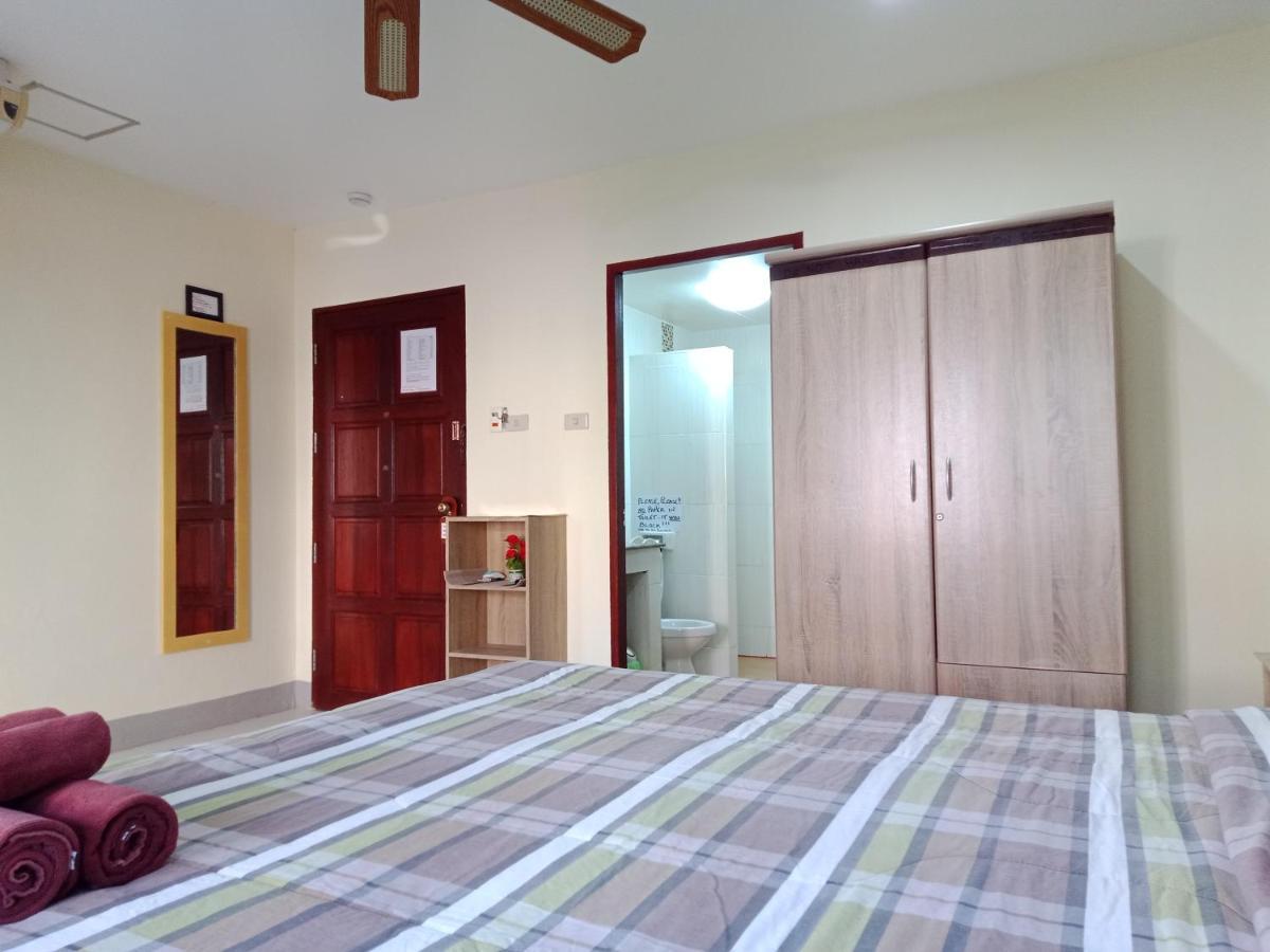 Living Room Guesthouse & Cafe Bar Karon Екстер'єр фото