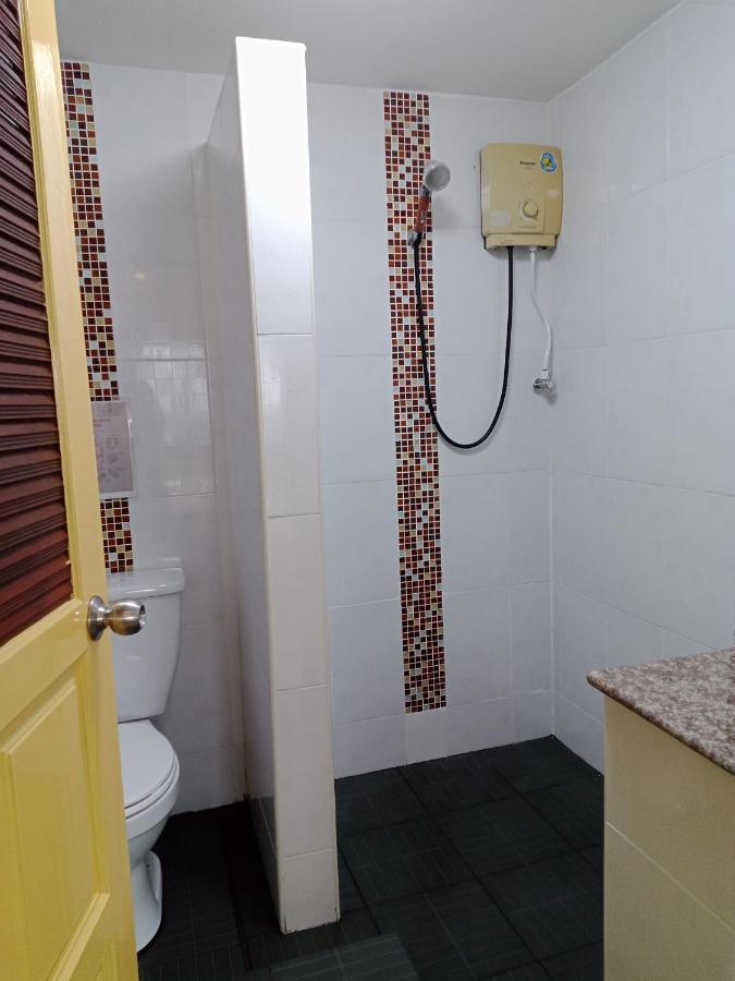 Living Room Guesthouse & Cafe Bar Karon Екстер'єр фото