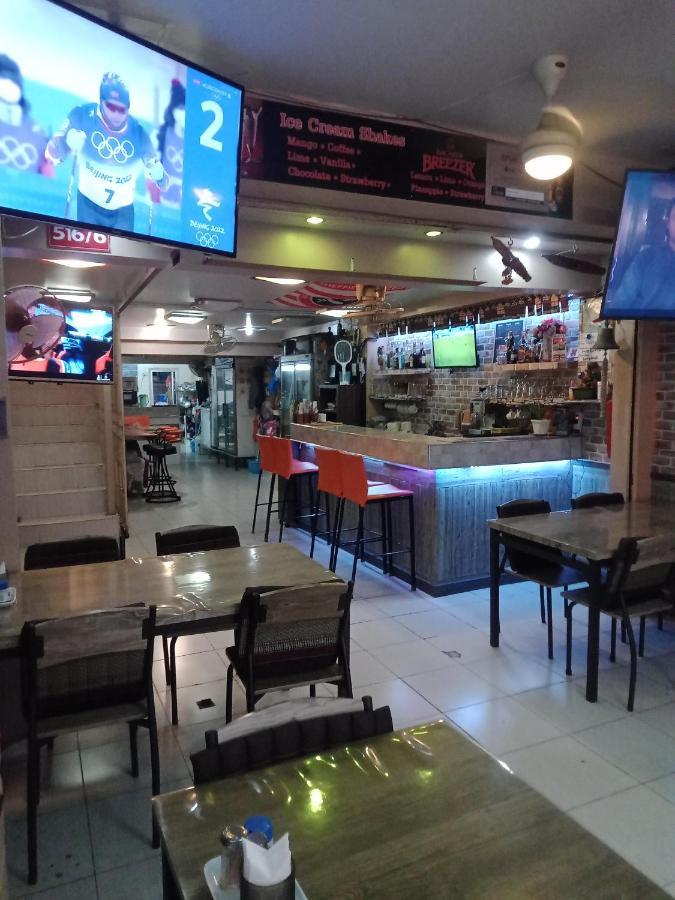 Living Room Guesthouse & Cafe Bar Karon Екстер'єр фото